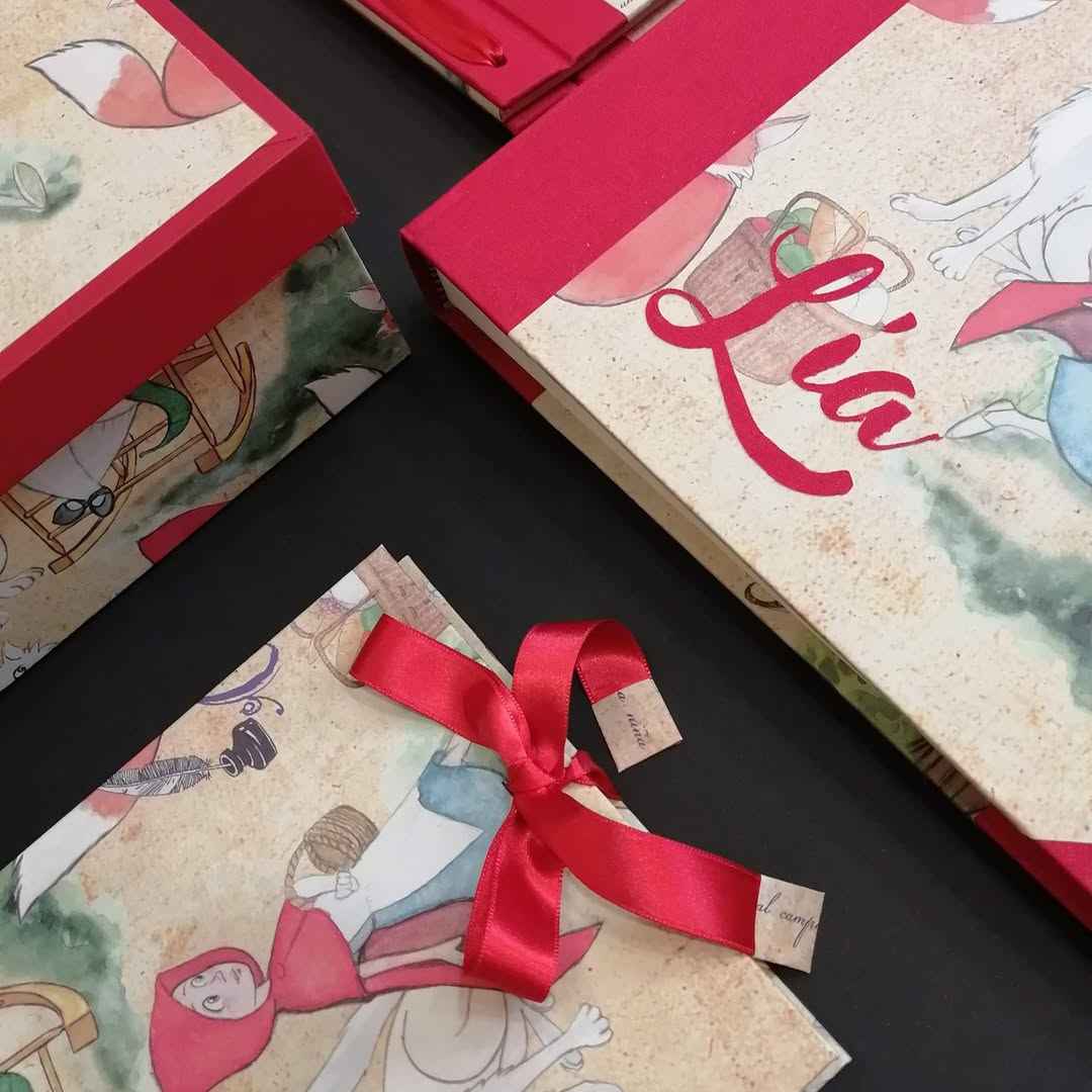 Carta decorata Collezione Favole - Cappuccetto Rosso